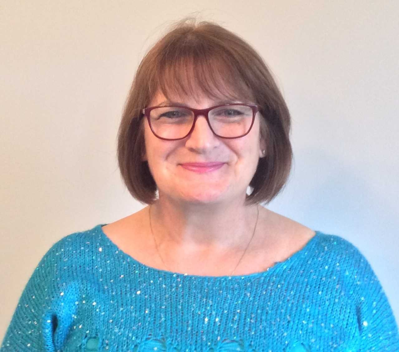 Jenny_Copeland head_and_shoulders